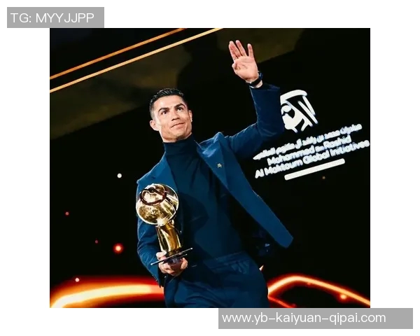 C罗获环球声望奖回应家人劝停称仍能为球队贡献为何不继续奋斗